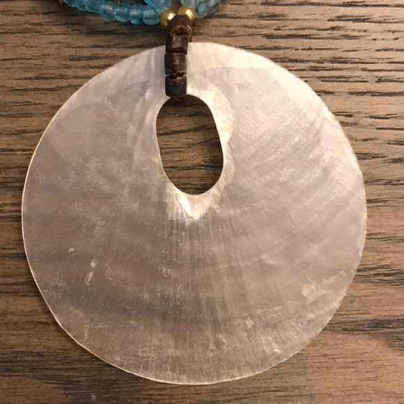 Shell necklace - Picture 4 of 4